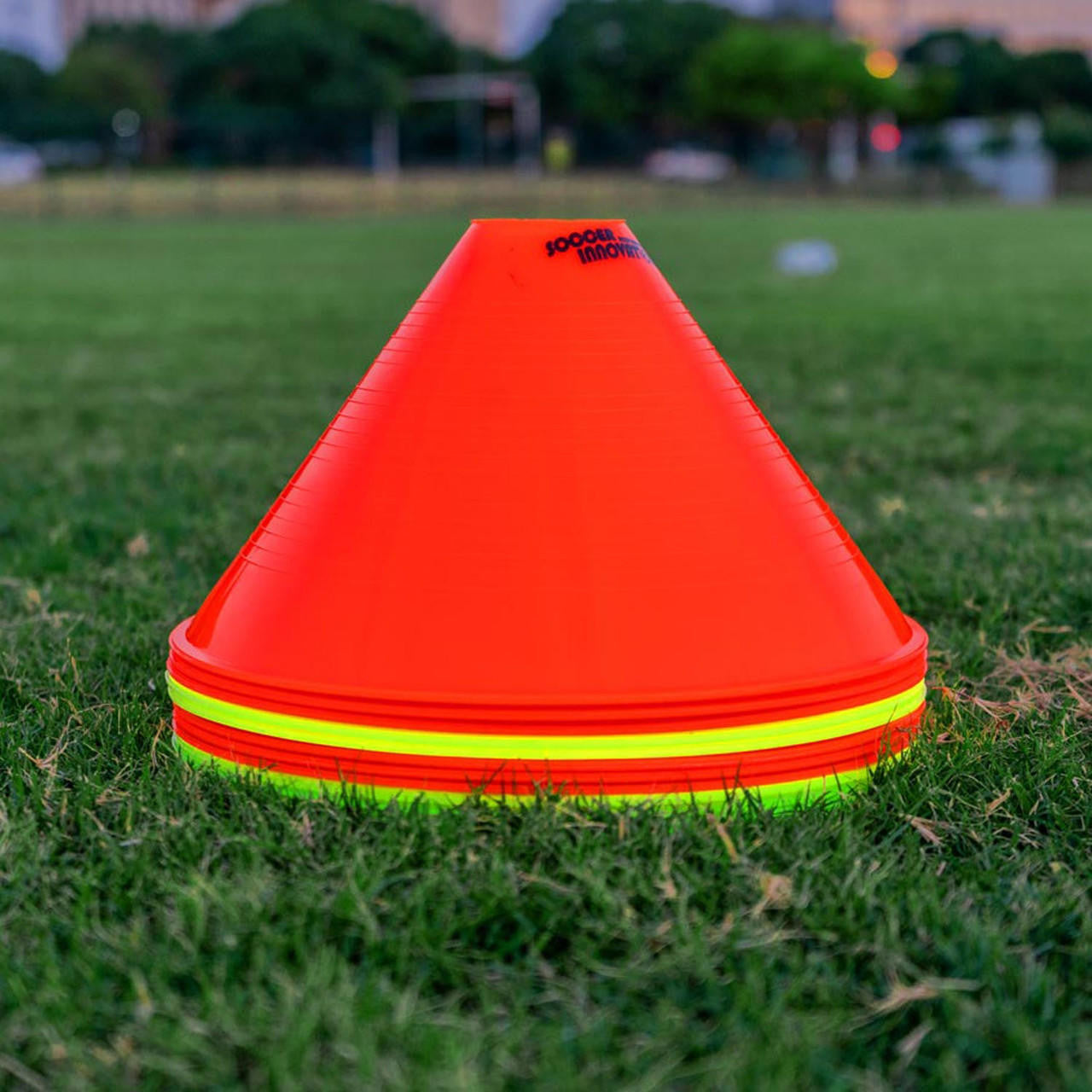 Juego de conos de 10 pulgadas de alto de Soccer Innovations