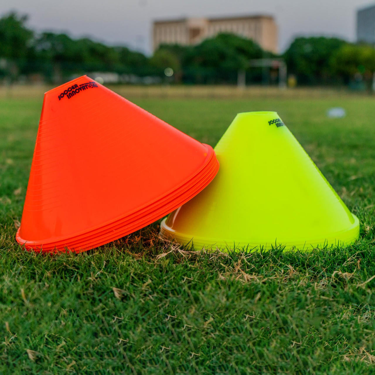 Juego de conos de 10 pulgadas de alto de Soccer Innovations