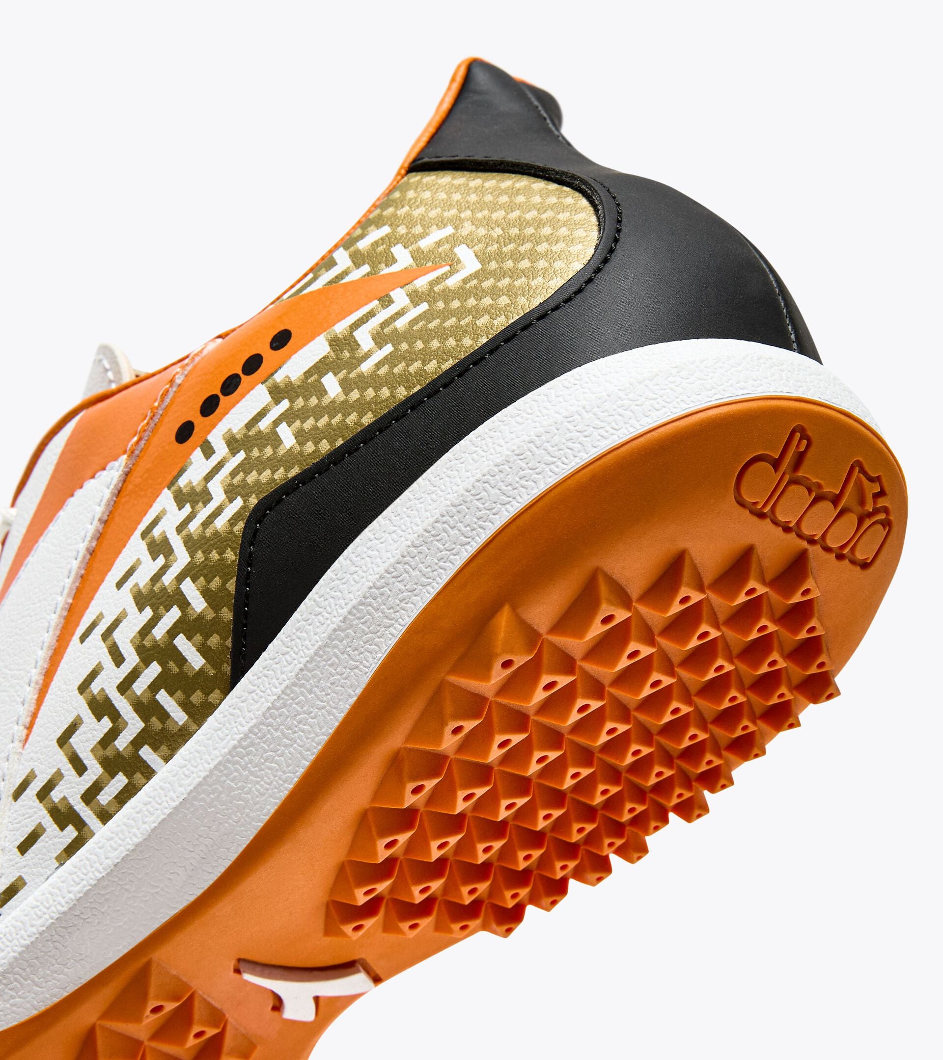 Botas de fútbol Diadora Maximus Elite R TFR (blanco/pimienta de chile/naranja rojizo)