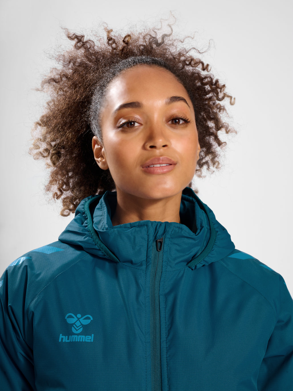 Chaqueta Hummel Core XK Bench