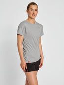 hummel Red Heavy SS T-Shirt (women's)