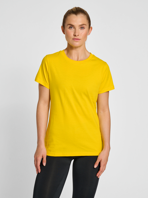 hummel Red Heavy SS T-Shirt (women's)