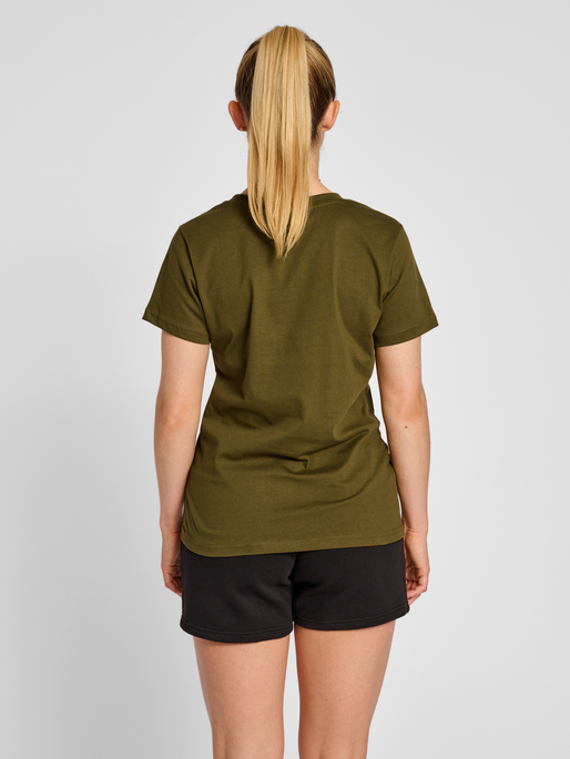 hummel Red Heavy SS T-Shirt (women's)