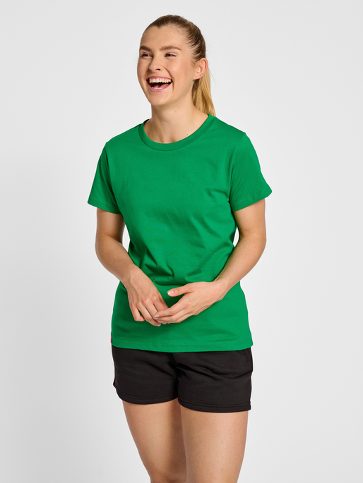 hummel Red Heavy SS T-Shirt (women's)