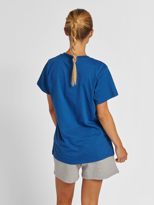 hummel Red Heavy SS T-Shirt (women's)