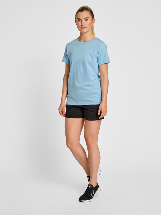 hummel Red Heavy SS T-Shirt (women's)