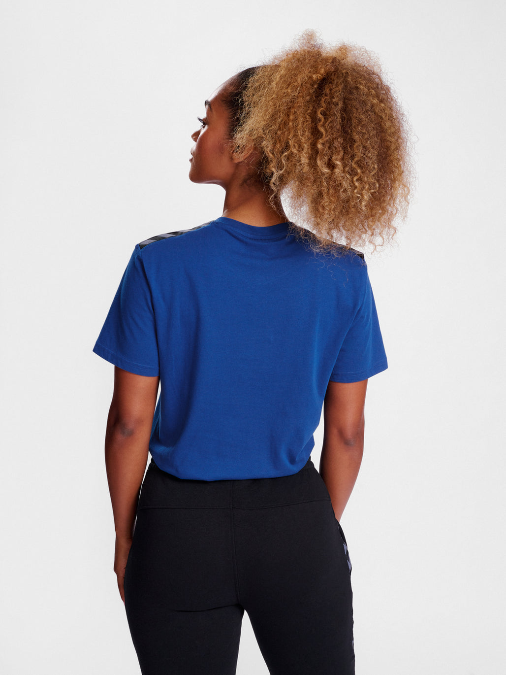 Camiseta hummel Authentic 24 CO SS (para mujer)