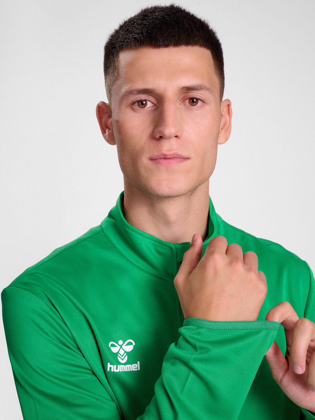 Chaqueta deportiva Hummel Essential 24