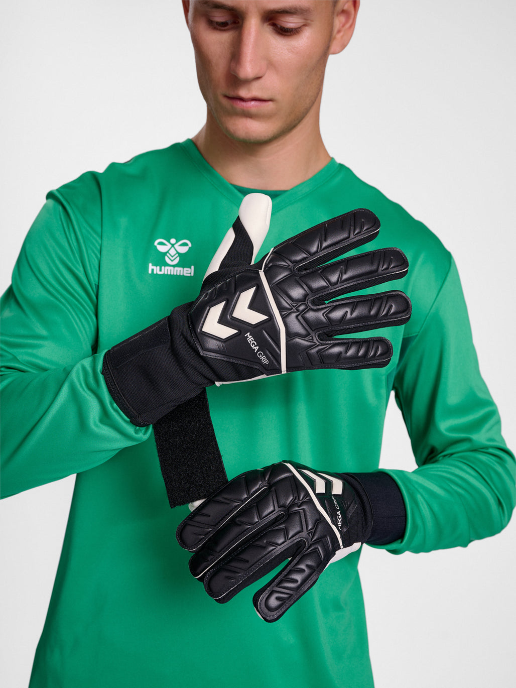 Guantes de portero Hummel Mega Grip