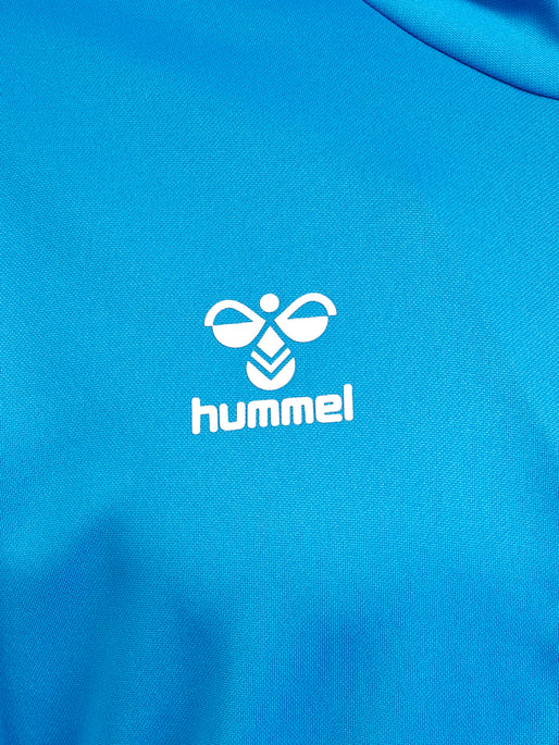 Traje con el logo de Hummel