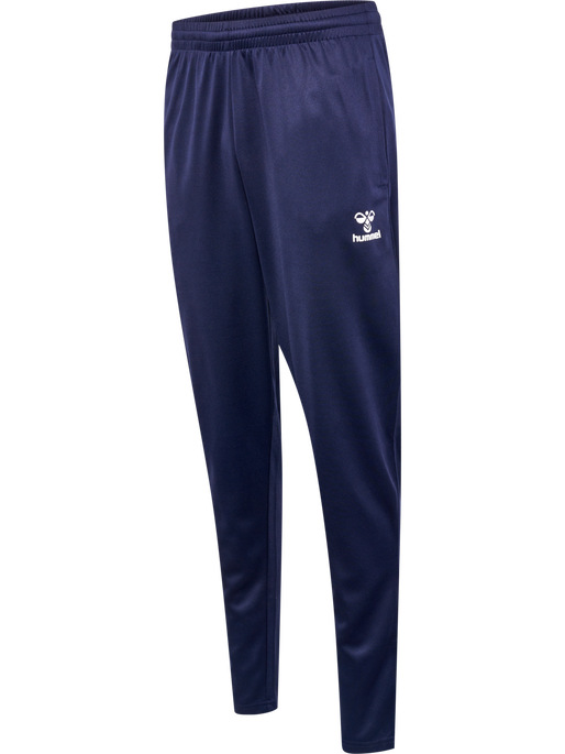 Traje con el logo de Hummel