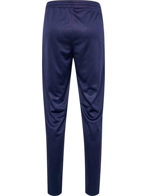 Traje con el logo de Hummel