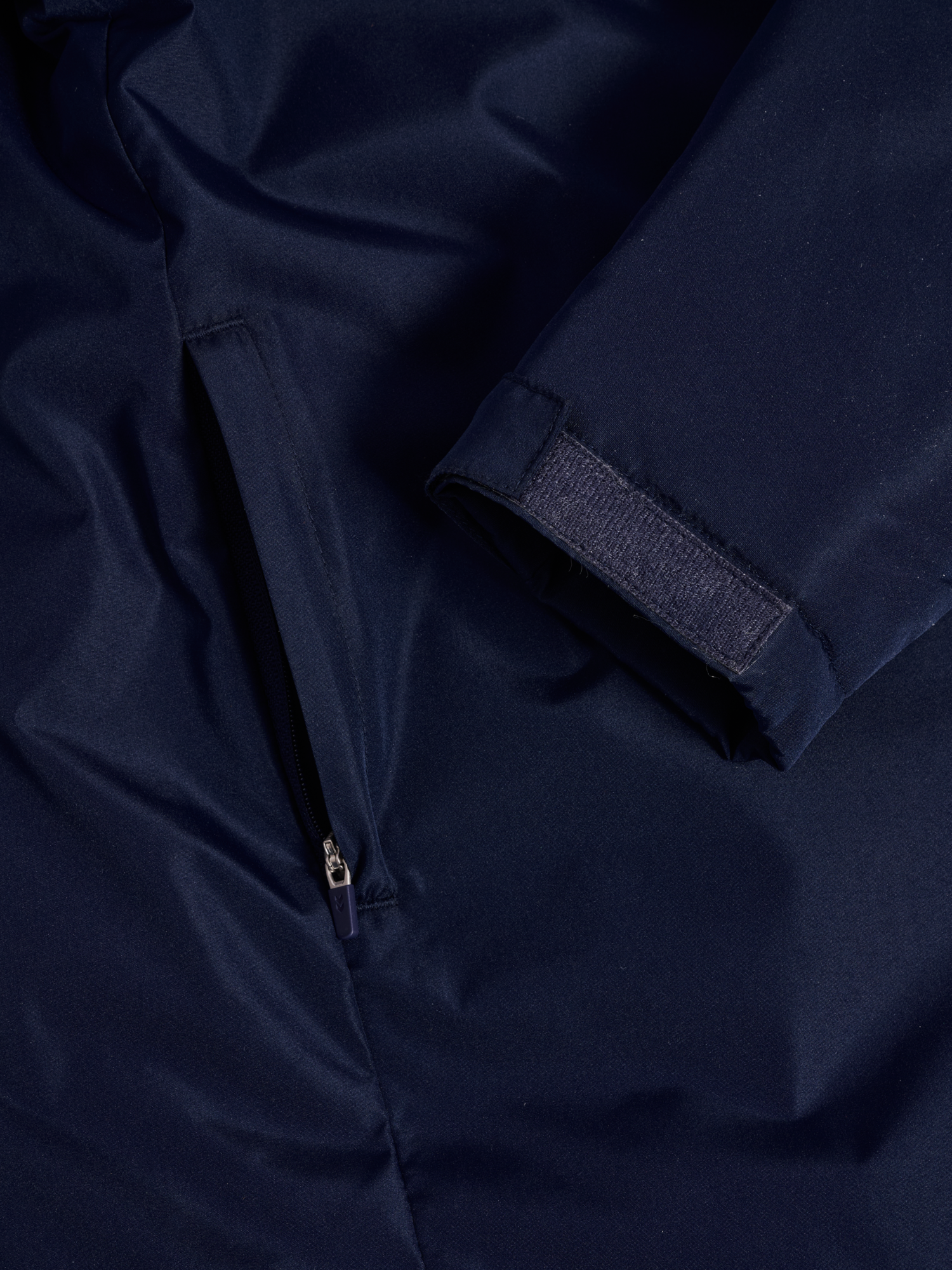 hummel Core 2.0 Bench Jacket
