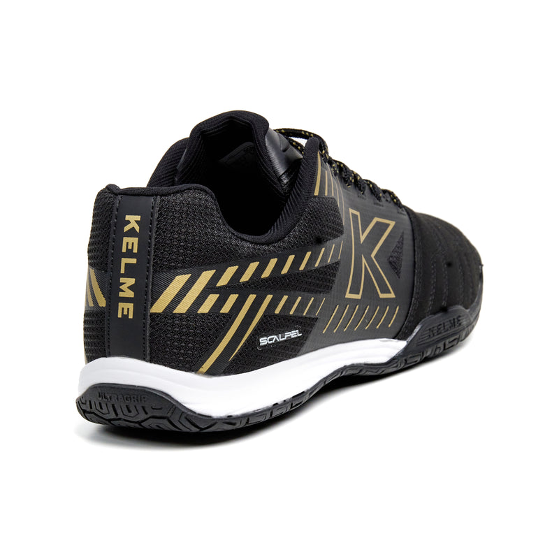 Kelme Scalpel Futsal Shoes (black/gold)