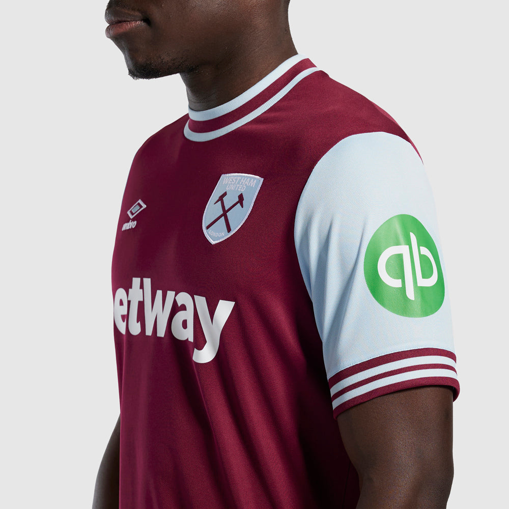 Camiseta local del West Ham Umbro 24/25