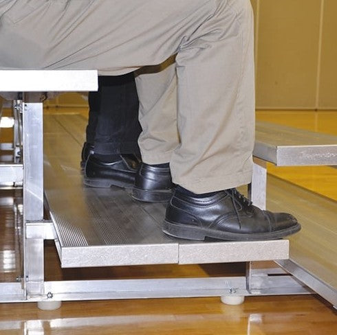 Gradas de aluminio Jaypro Soccer (4 filas - Doble plataforma para los pies)