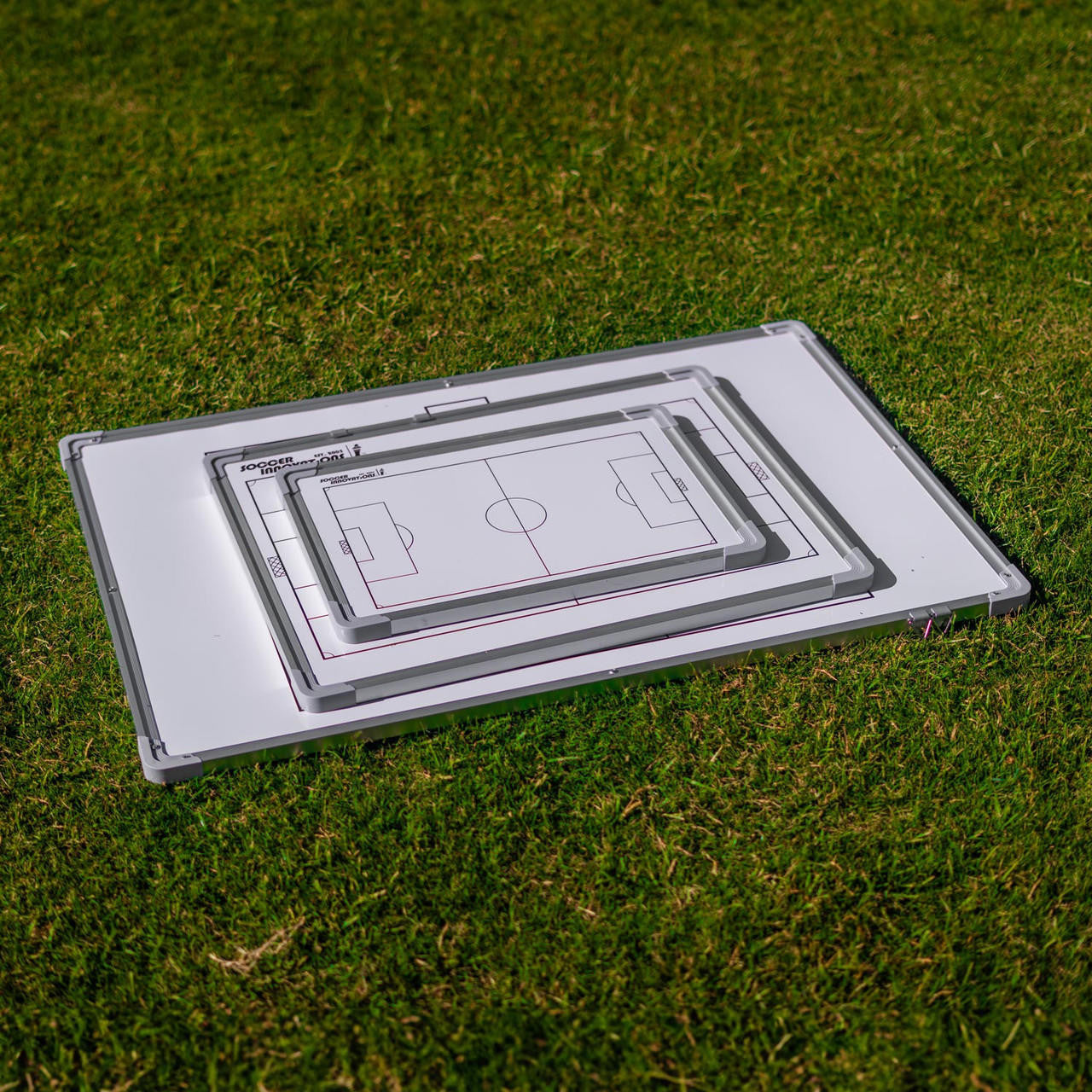 Tablero táctico de doble cara de lujo de Soccer Innovations (3 tamaños)