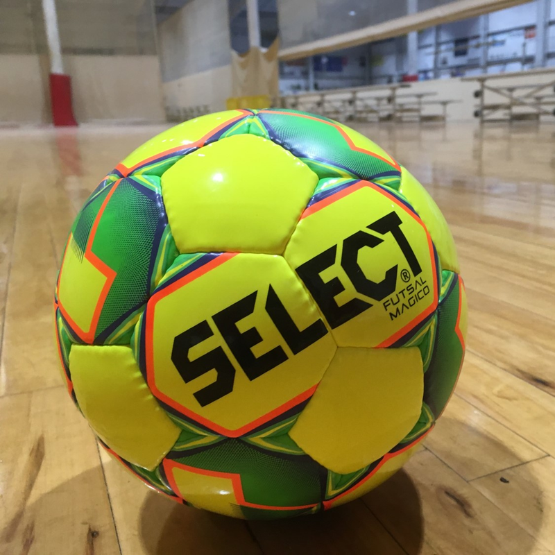 Select Futsal Magico Shiny v18 Ball-Soccer Command