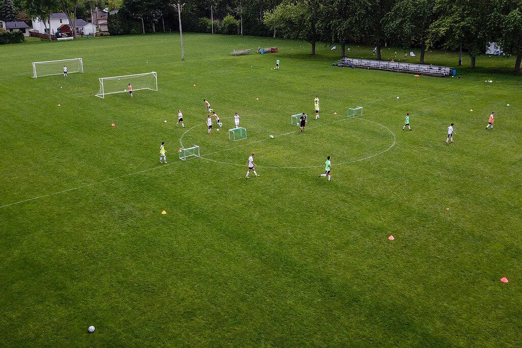 Helogoal 2.6' x 3.9' Soccer Goal with PlayersProtect®-Soccer Command